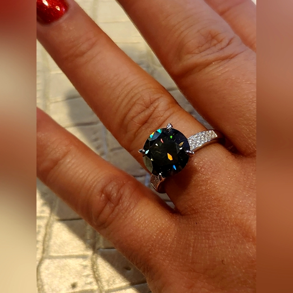 5 Carat Moissanite ring. Bagu Ringen S925 Pure Silvery Four-Prong Women's .
